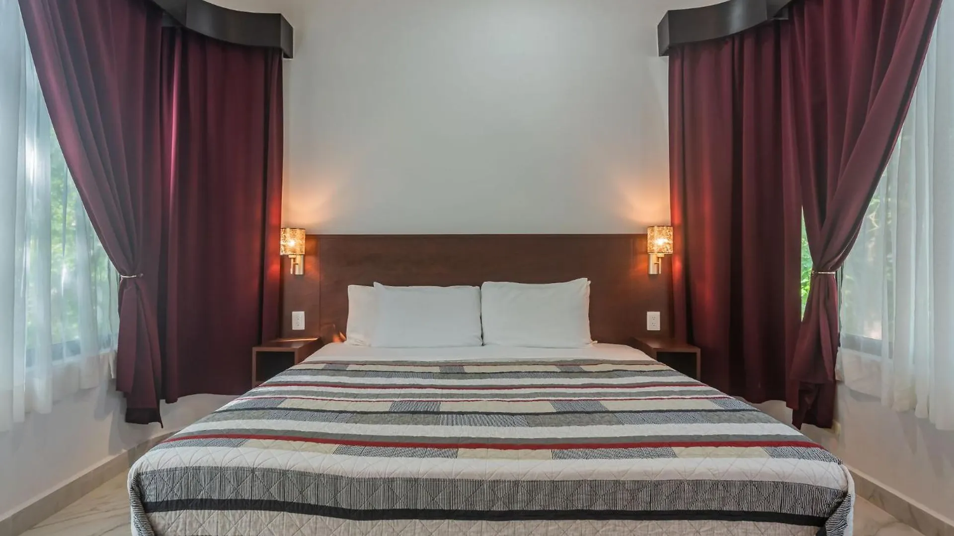 Villa Holiday, Weekly Monthly Discount Private Pool, Bbq, Family Friendly